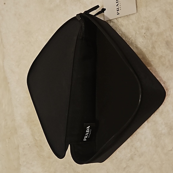 NWT Prada Beauty Cosmetic Case and Dustbag. - Picture 3 of 5